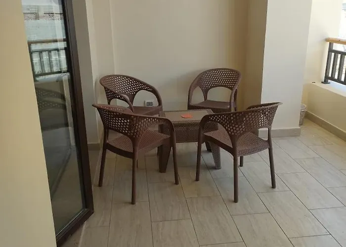 Stylish Superior 1br With Pool Access
